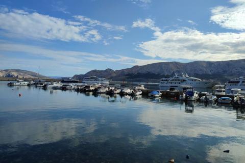 Baška- troetažni stan 85m2, pogled, terasa