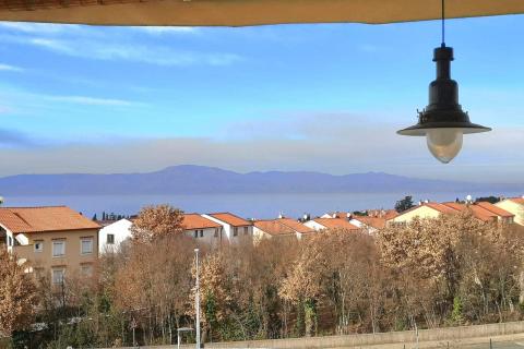 Otok Krk - Malinska - stan s pogledom na more