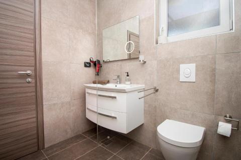 Istra, Vodnjan, moderna vila s bazenom i pogledom