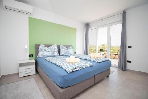 Istra, Vodnjan, moderna vila s bazenom i pogledom