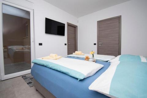 Istra, Vodnjan, moderna vila s bazenom i pogledom