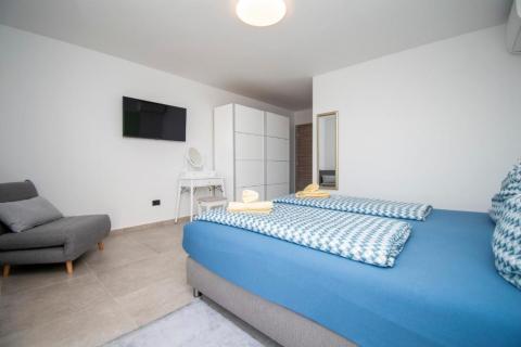 Istra, Vodnjan, moderna vila s bazenom i pogledom