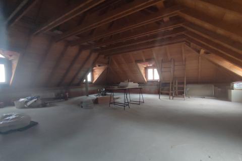 Ogulin centar-kuća sa dva poslovna prostora