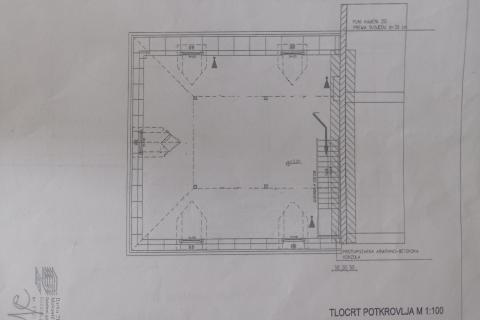Ogulin centar-kuća sa dva poslovna prostora