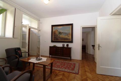 Rijeka, Pećine, najam etaže Vile površine 165m2