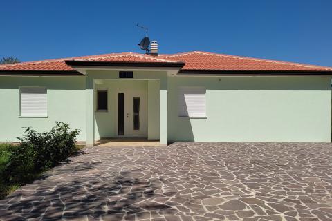 Istra, Umag - nova samostojeća kuća s bazenom