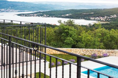 Haus Sužan, Dobrinj, 250m2