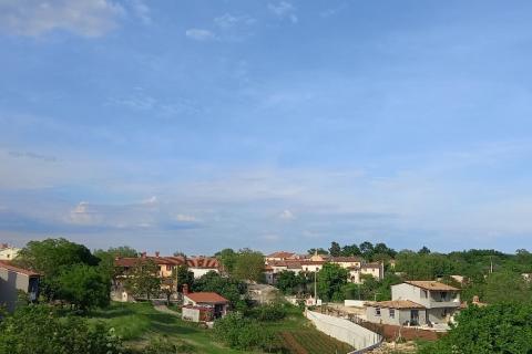 Istra, moderna vila s bazenom u manjem mjestu