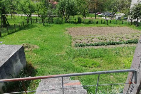 House Hum, Buzet, 800m2