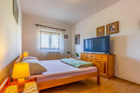 Istra, Pula, kuća sa pet stanova