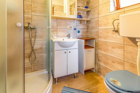 Istra, Pula, kuća sa pet stanova