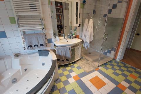 Zagreb, Kustošija - četverosoban stan s parkingom i pogledom