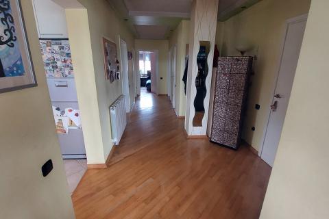 Zagreb, Kustošija - četverosoban stan s parkingom i pogledom