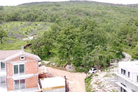 ISTRA, DRENJE - Građevinsko zemljište 1236 m2 s ishodovanom dozvolom i projektom