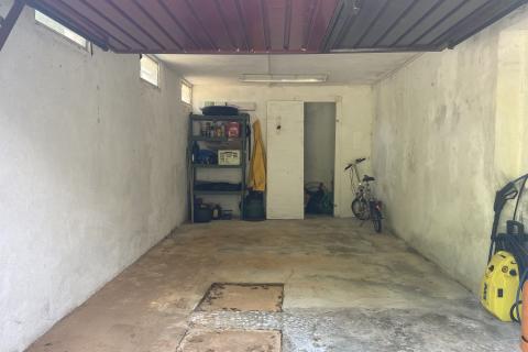 Otok Krk, Dobrinj, samostojeća kuća 3S+DB, 100 m2 