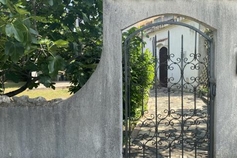 Otok Krk, Dobrinj, samostojeća kuća 3S+DB, 100 m2 