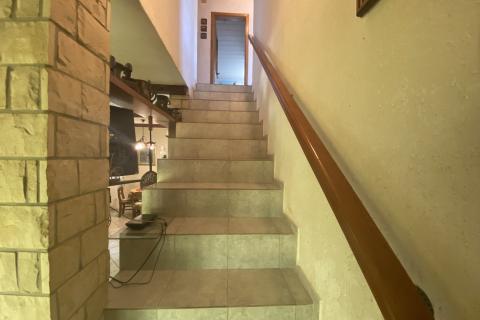 Otok Krk, Dobrinj, samostojeća kuća 3S+DB, 100 m2 