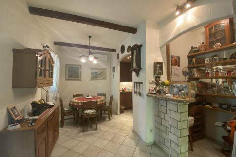 Otok Krk, Dobrinj, samostojeća kuća 3S+DB, 100 m2 