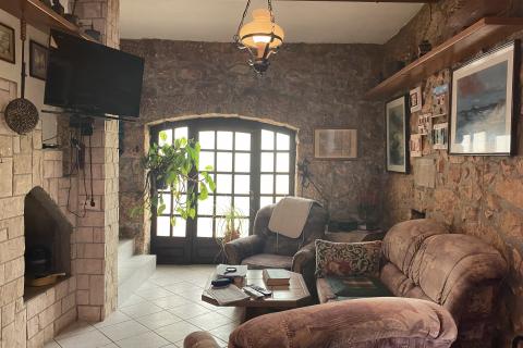 Otok Krk, Dobrinj, samostojeća kuća 3S+DB, 100 m2 