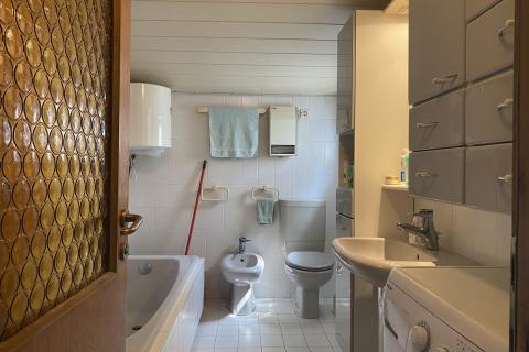 Otok Krk, Dobrinj, samostojeća kuća 3S+DB, 100 m2 