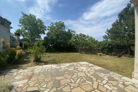 Otok Krk, Dobrinj, samostojeća kuća 3S+DB, 100 m2 