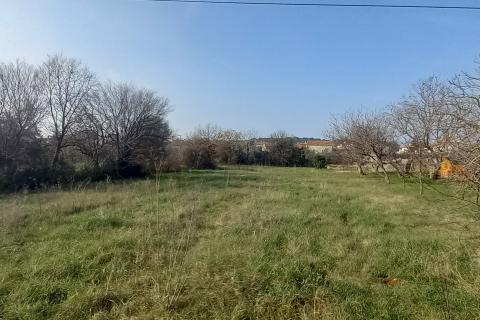 Pula,građevinsko zemljište u predgrađu