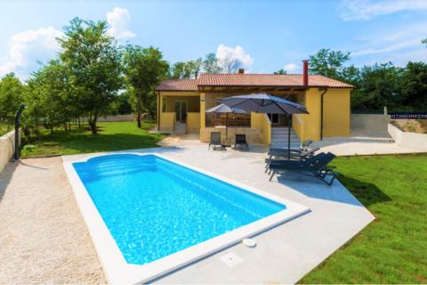 Дом Debeljuhi, Žminj, 154m2