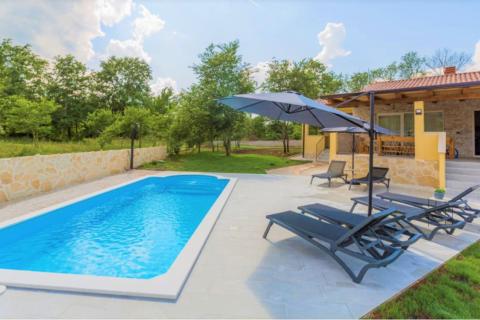 Дом Debeljuhi, Žminj, 154m2