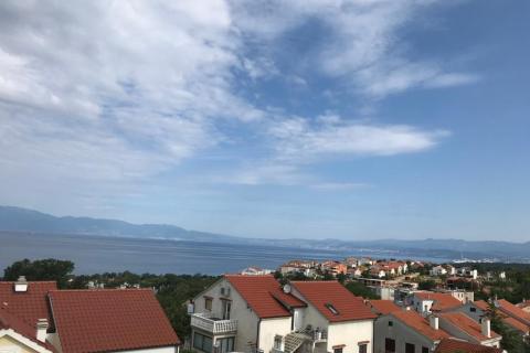 Otok Krk, Njivice - stan 76 m2