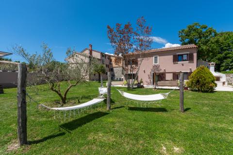 ISTRIA, PIĆAN - 3 holiday homes for 22 people 4500 m2 garden!