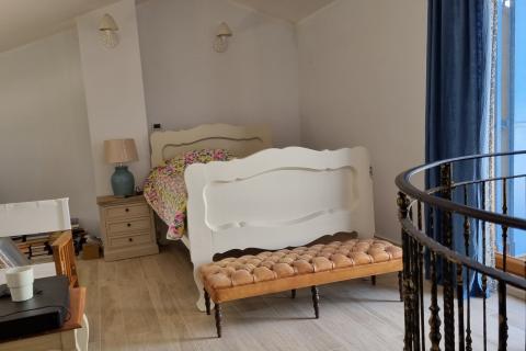 Labin, Autohtona dvojna kuća, površine 279m2 sa bazenom