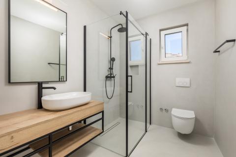 OPATIJA, - Vila 2. red do mora