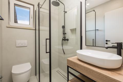 OPATIJA, - Vila 2. red do mora