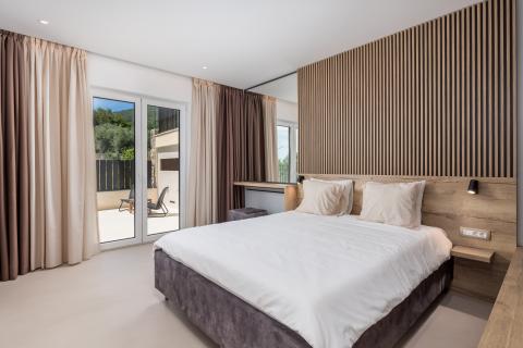 OPATIJA, - Vila 2. red do mora