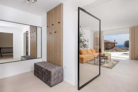 OPATIJA, - Vila 2. red do mora