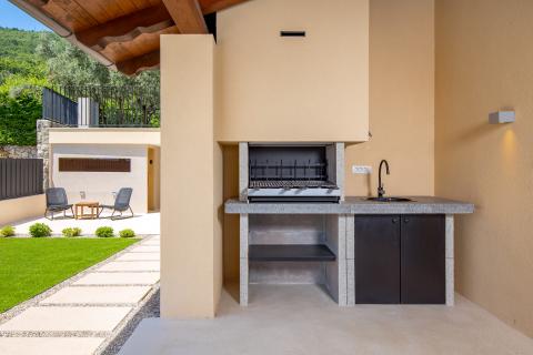 OPATIJA, - Vila 2. red do mora