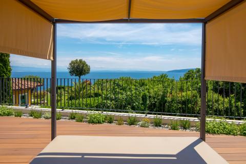 OPATIJA, - Vila 2. red do mora