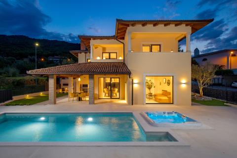 OPATIJA, - Vila 2. red do mora