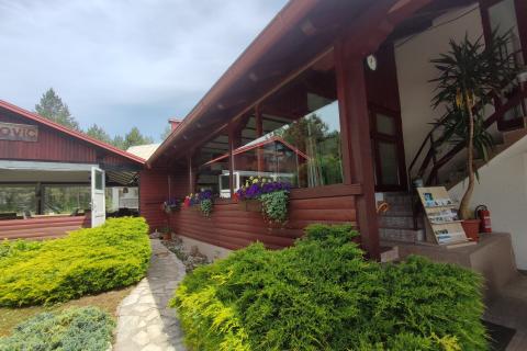 Plitvička jezera, dvije kuće sa uhodanim turističkim najmom, SNIŽENA CIJENA