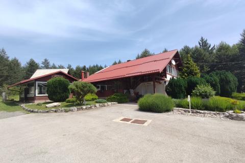 Plitvička jezera, dvije kuće sa uhodanim turističkim najmom, SNIŽENA CIJENA