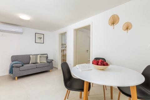 Istra,Šišan-renovirana kamena istarska kuća