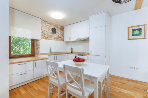 Istra,Šišan-renovirana kamena istarska kuća