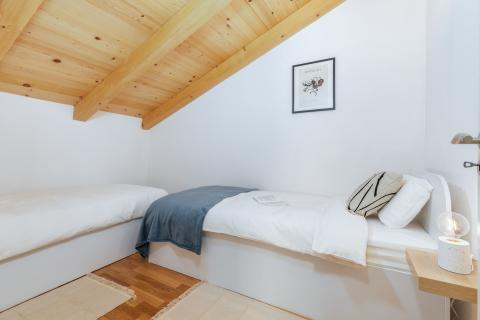 Istra,Šišan-renovirana kamena istarska kuća