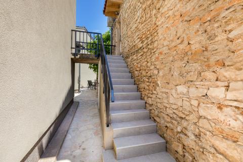 Istra,Šišan-renovirana kamena istarska kuća