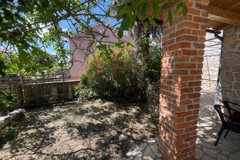 Krk, Gabonjin, authentisches Steinhaus mit Swimmingpool, 150 m2