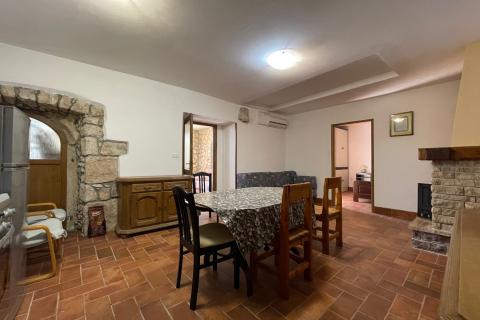 Krk, Gabonjin, authentisches Steinhaus mit Swimmingpool, 150 m2