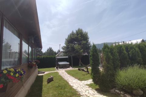 Plitvička jezera, dvije kuće sa uhodanim turističkim najmom, SNIŽENA CIJENA