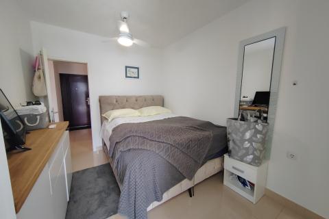 OTOK KRK,NJIVICE - apartman na prodaju 250 metara do mora i plaže