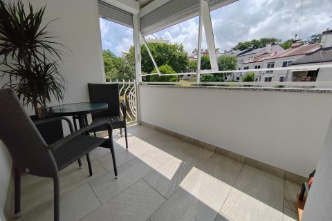 OTOK KRK,NJIVICE - apartman na prodaju 250 metara do mora i plaže