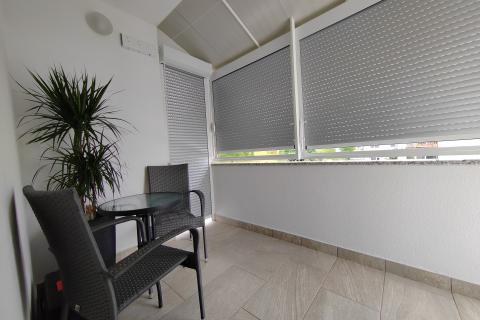 OTOK KRK,NJIVICE - apartman na prodaju 250 metara do mora i plaže